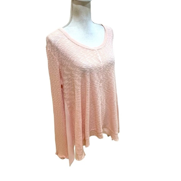 Left of Center pale pink handkerchief hem nubby long sleeve top size medium - Picture 3 of 11